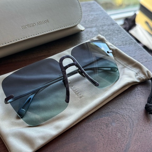 Giorgio Armani Salvador sunglasses - Picture 2 of 8